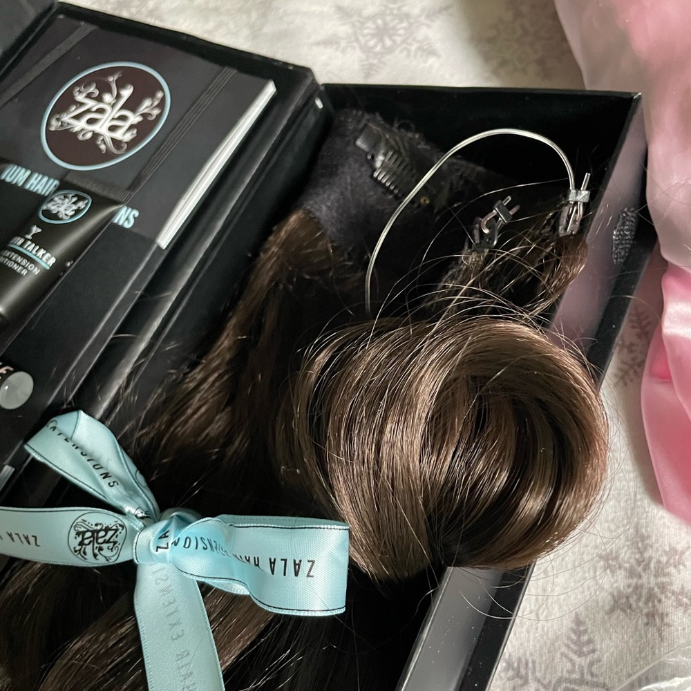 Zala halo hair extensions 22 inches
